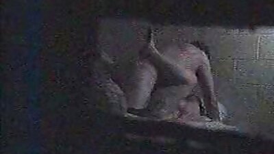 Un regalo de familiares en el primer minuto de su cumpleaños porno madu es lo que más emociona.