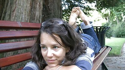 Diez tíos se follan a una videos de maduras culonas chica y le echan todo en la cara.