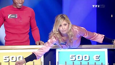 Nena erótica Putri videos maduras calientes comienza su carrera.