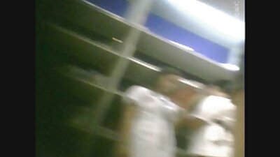 Una bella rubia videos de maduras xnxx cabalga una polla e ilumina su rostro con semen caliente.