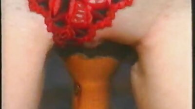 Dos amigas exhiben hermosas videos de maduras peludas tetas en la playa.
